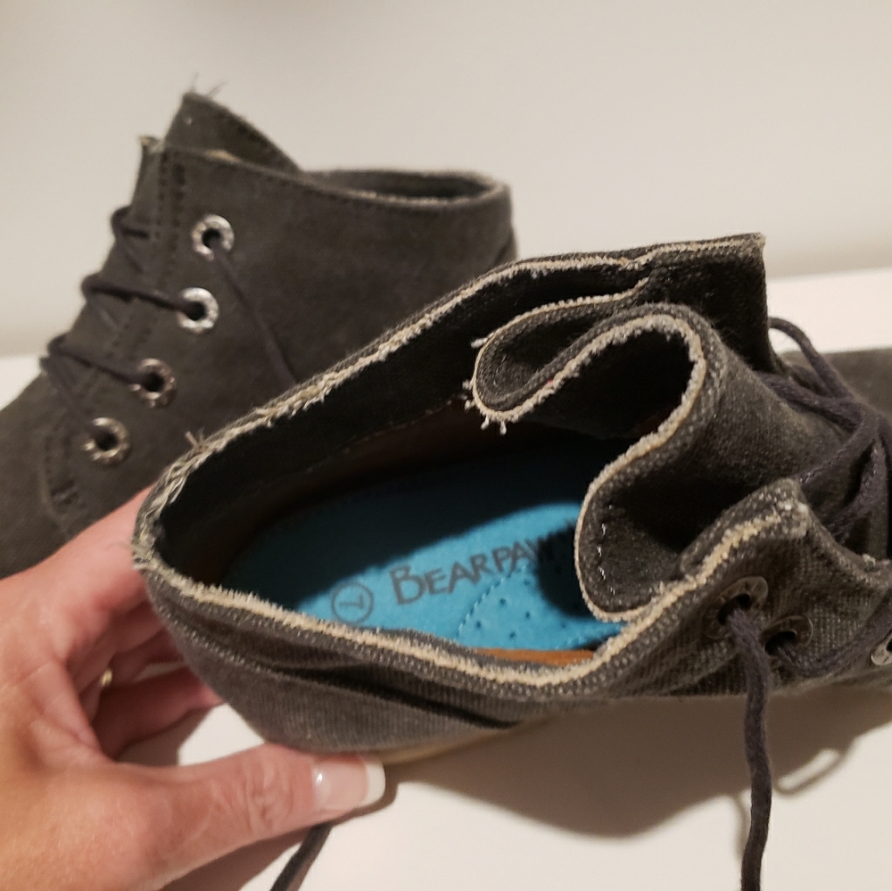 Bearclaw boots.  Size 7